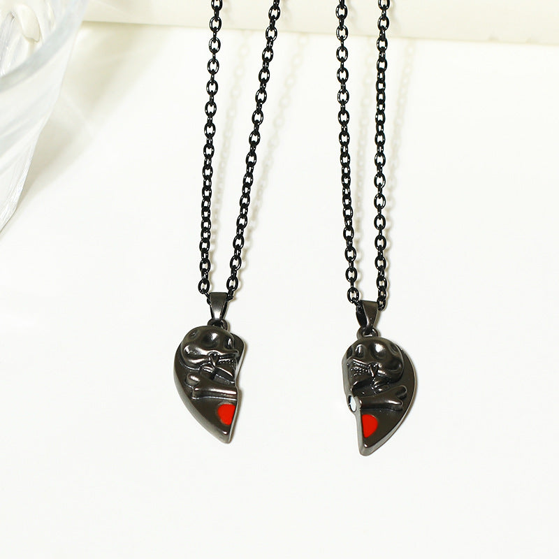 Punk Retro Skull Pendant Halloween Necklace Heart-shaped