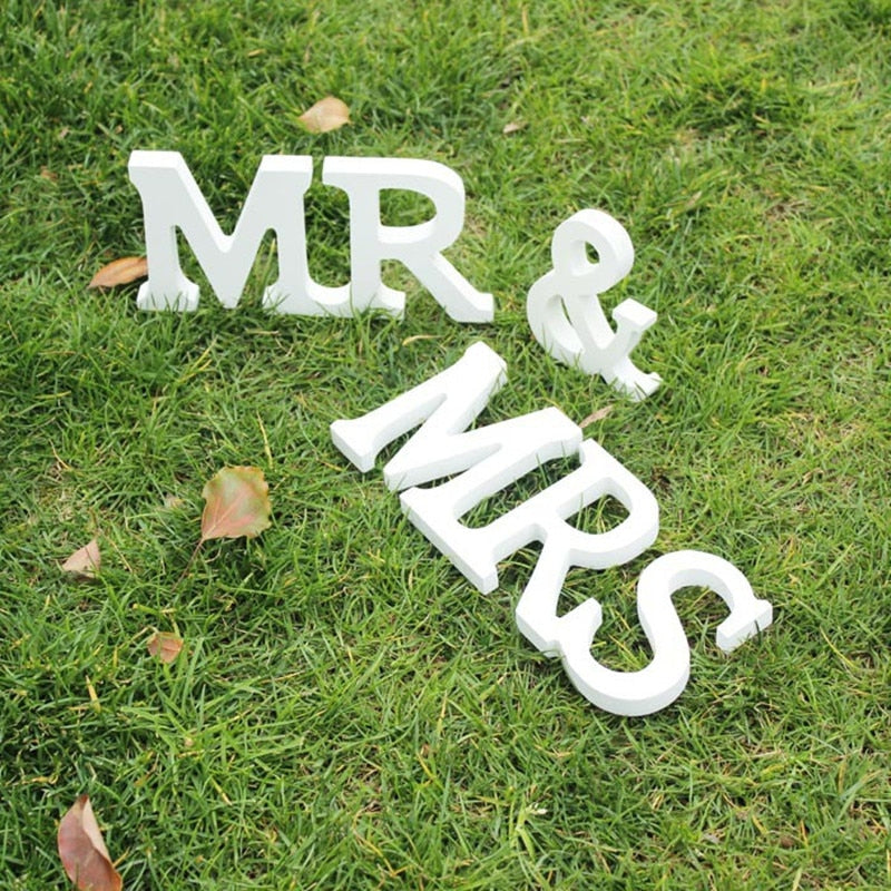 3 Pieces/set Wedding Decorations Letter Mr & Mrs